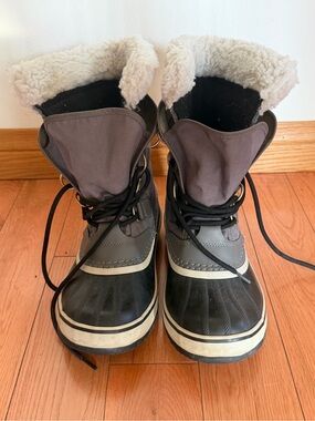 Sorel Black and Gray Sherpa-Lined Winter Rain Boots